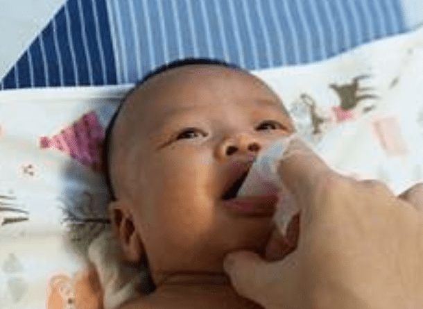 寶寶長牙如何清洁